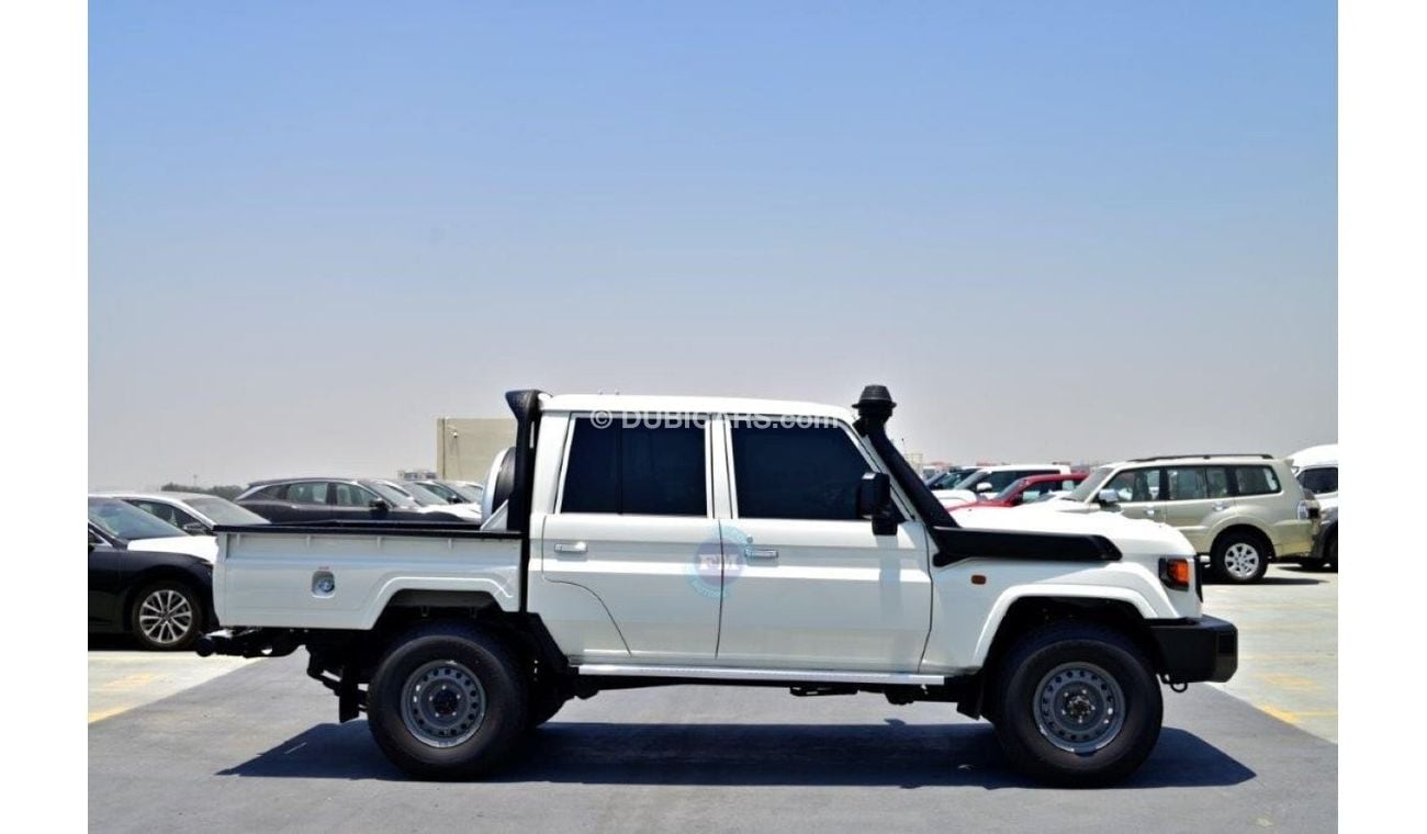 تويوتا لاند كروزر بيك آب 79 Double Cab 2.8L (Basic Option)