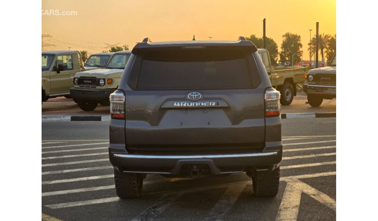 Toyota 4Runner 2022 Model Full option 7 seater , 4x4 and Push button