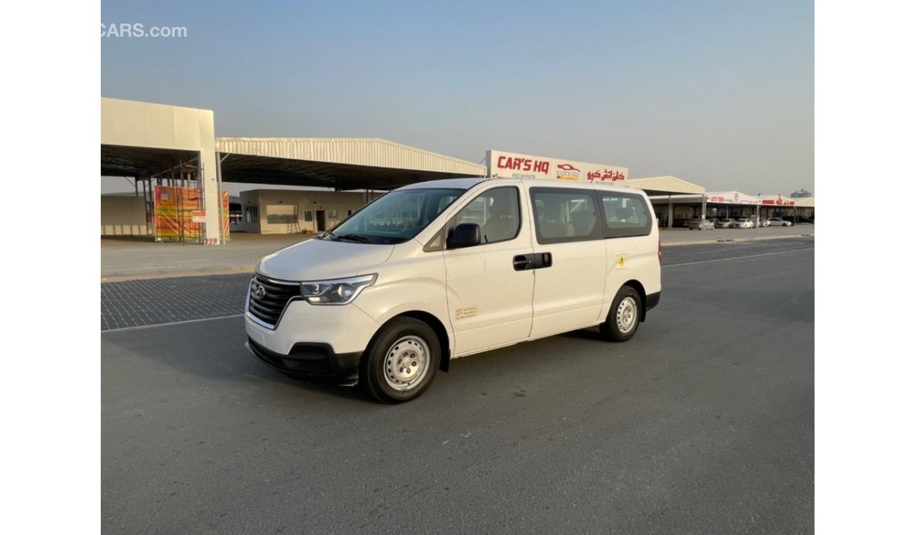 Hyundai H-1 Base Banking facilities without the need for a first payment