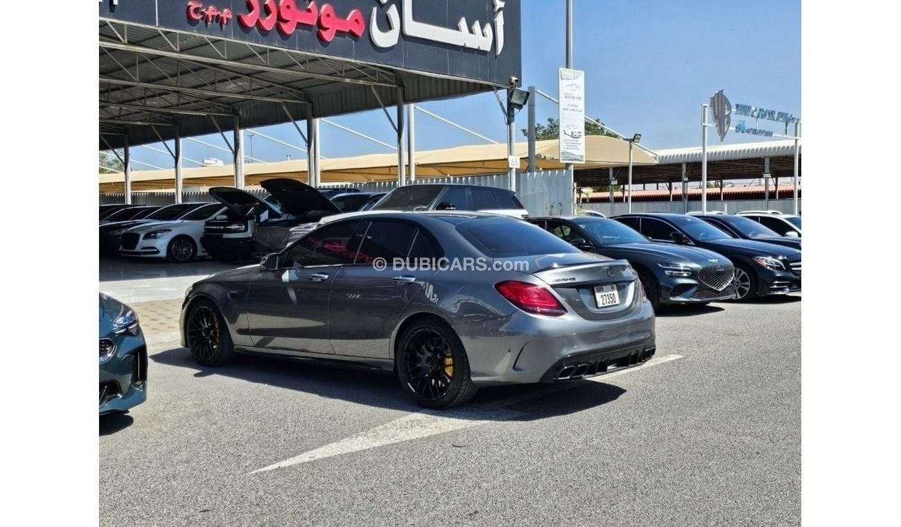 مرسيدس بنز GLC 63 S AMG