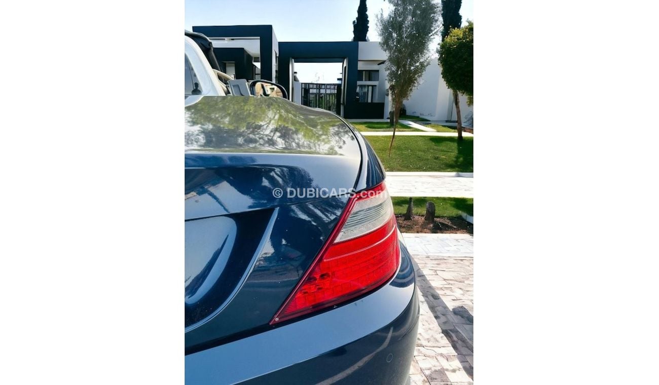 Mercedes-Benz SLK 200 AED 1,330 PM | MERCEDES-BENZ SLK-200 | CONVERTIBLE | GCC | LOW MILEAGE | 0% DWONPAYMENT