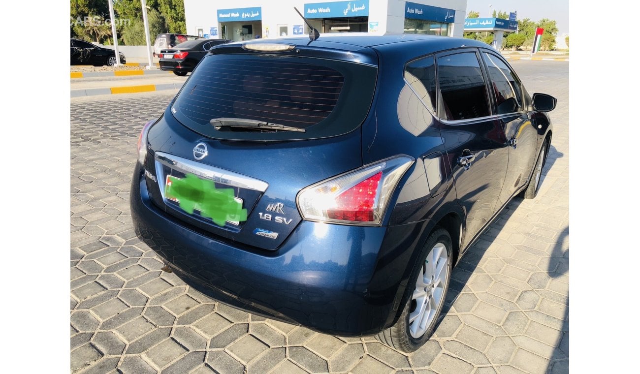 Nissan Tiida SV