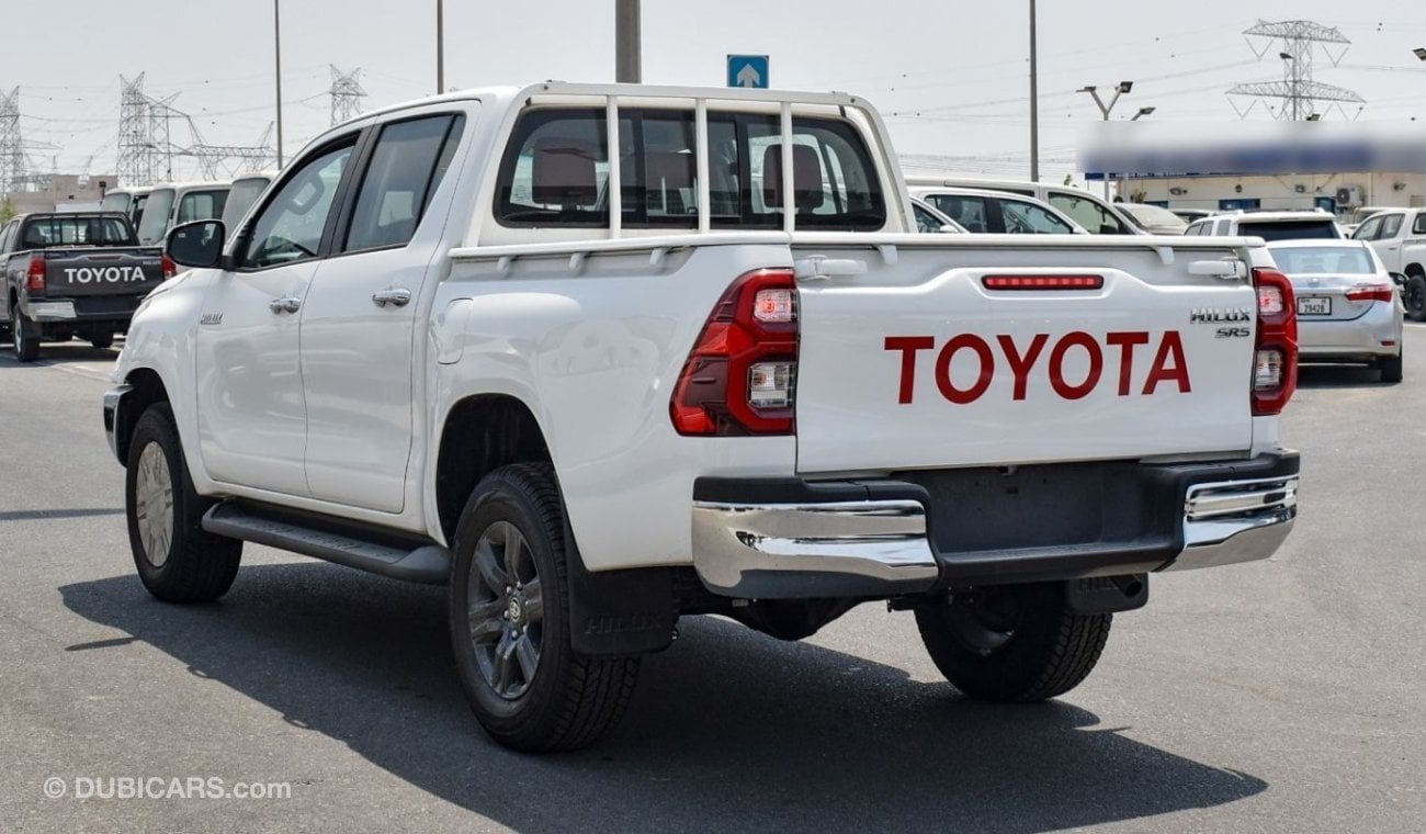 Toyota Hilux 2.7l - LED - MT - Key Start - 4wd - Alloy wheels - Climate control - Seat cooler - Multimedia steeri