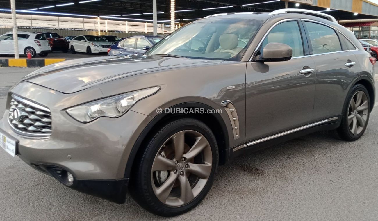 Infiniti FX50 V8 5.0L Full Option