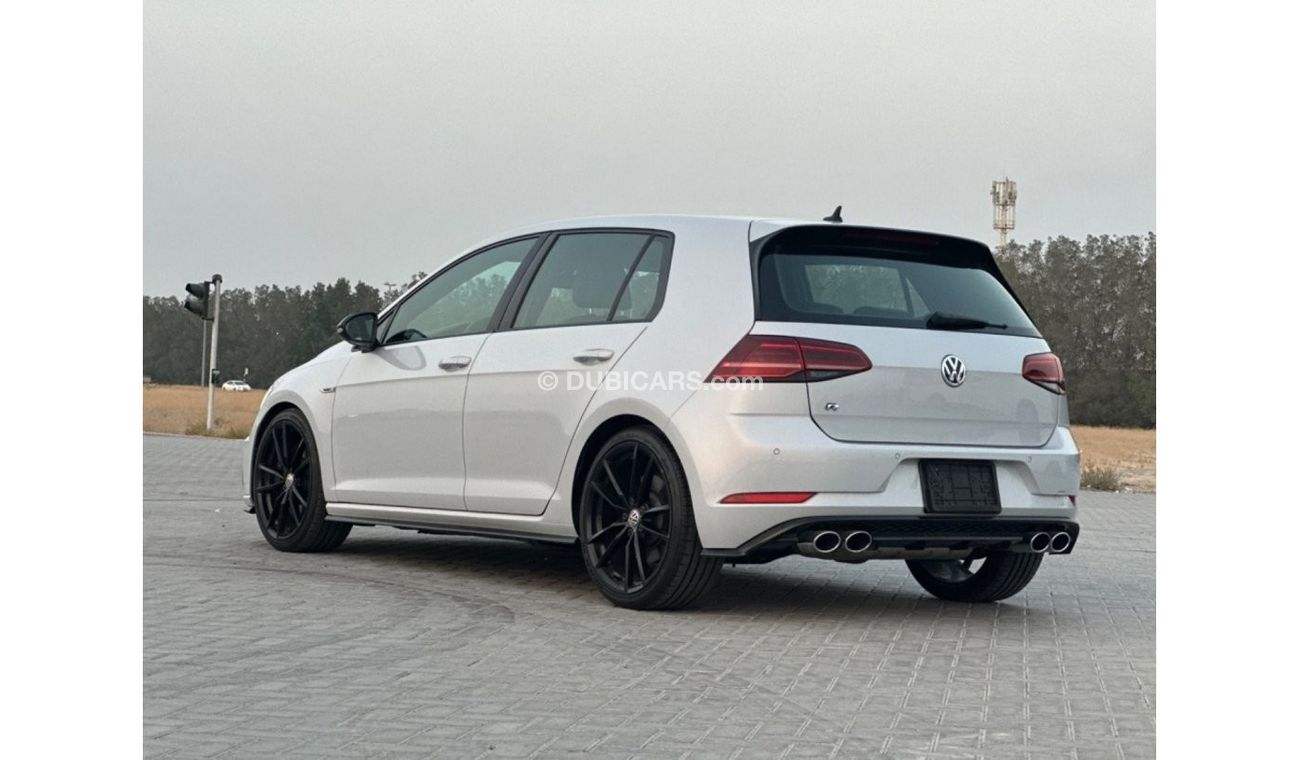 Volkswagen Golf R MODEL 2018. GCC CAR PERFECT CONDITION INSIDE AND OUTSIDE FULL OPTION PANORAMIC ROOF LEATHER SEATS ON