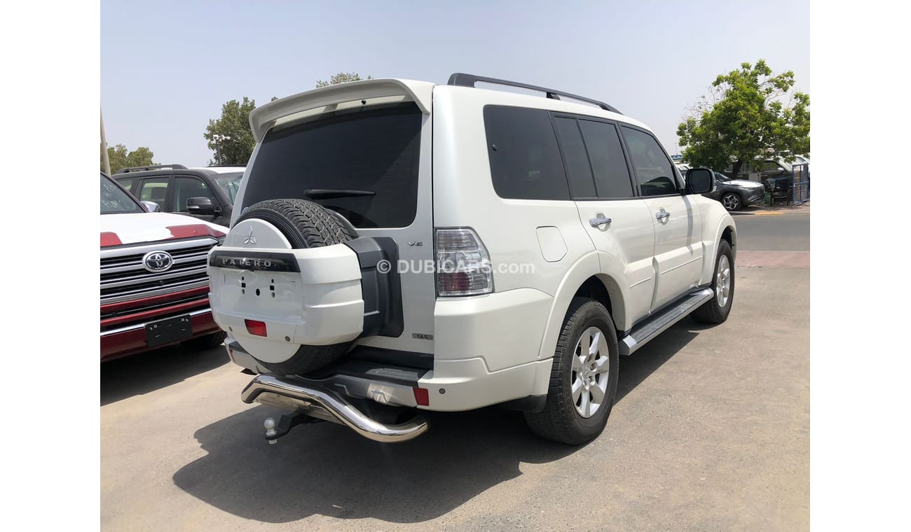 Mitsubishi Pajero 3.5L PETROL, DRIVER POWER SEAT / LEATHER SEATS / FULL OPTION (LOT # 703128)