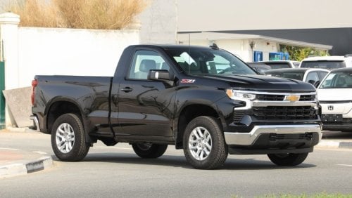 Chevrolet Silverado Z71 LT 4WD REG CAB. 2-DOORS.GCC. WARRANTY. Local Registration +5%