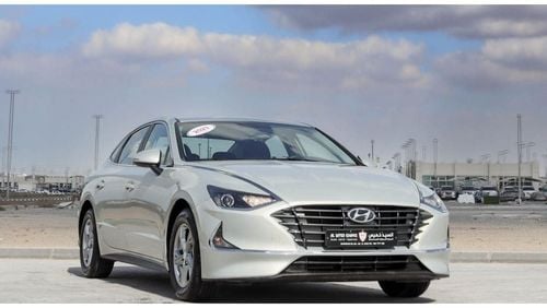 Hyundai Sonata GL 2.5L Hyundai sonata 2023 GCC Original paint accident free in excellent condition 1452 P.M