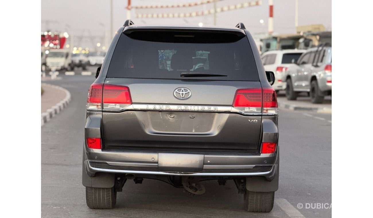 تويوتا لاند كروزر Toyota Landcruiser RHD diesel engine full option