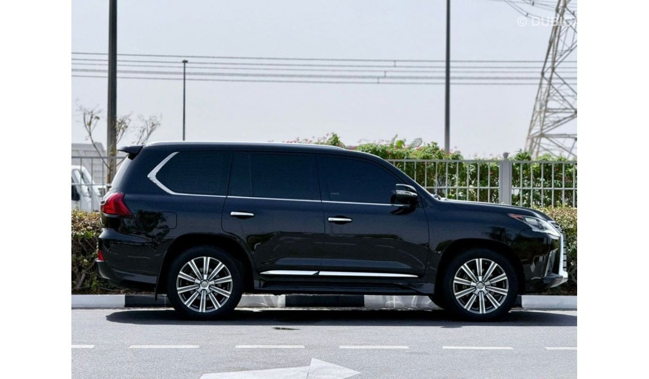 Lexus LX570 LEXUS LX570 GCC SPECS YEAR 2017 FULL SERVICE HISTORY