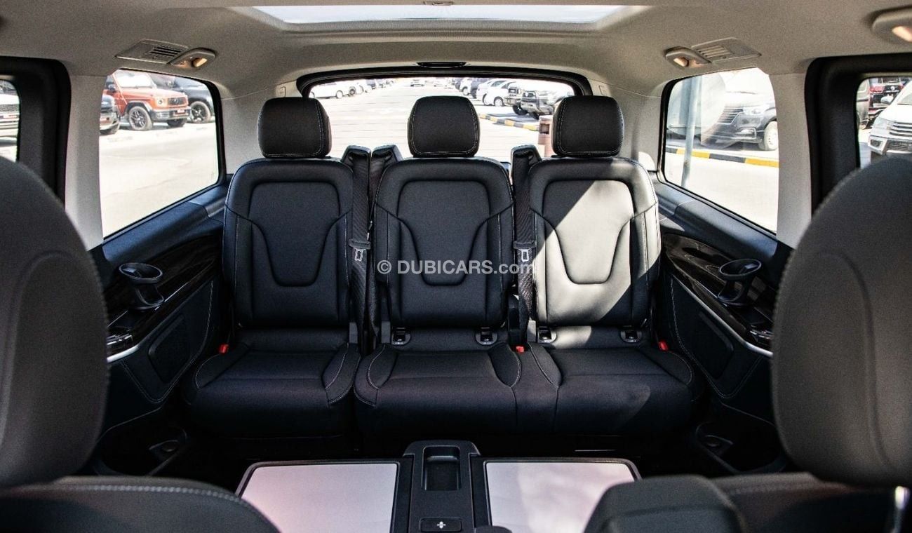 Mercedes-Benz V 250 AVANTGARDE+ VIP TABLE PACKAGE / 7Seaters /2023