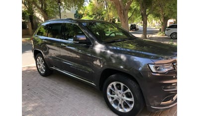 Jeep Grand Cherokee Summit 5.7L (350 HP)