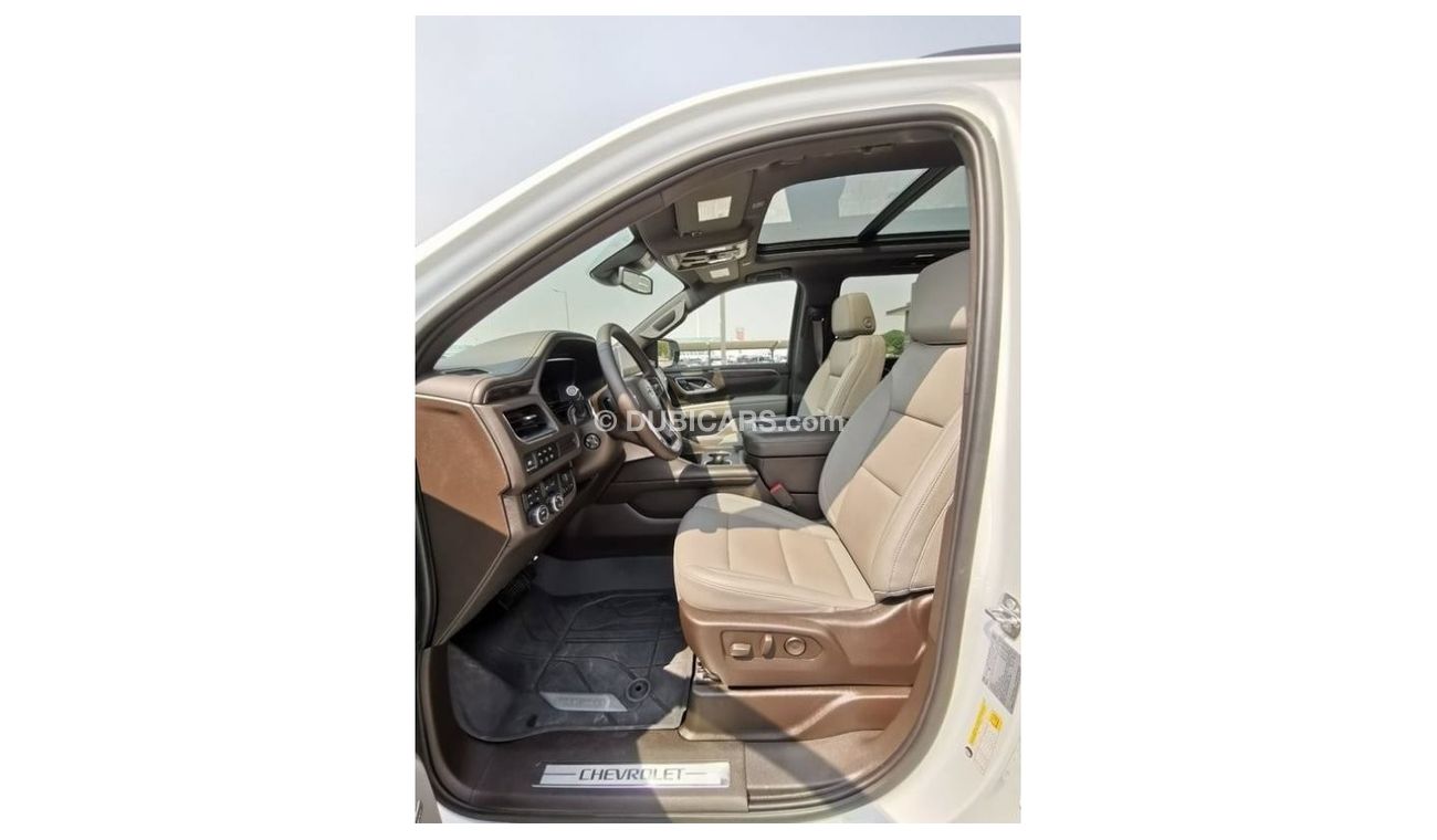 Chevrolet Suburban Chevrolet Z71 Suburban - 2023- White