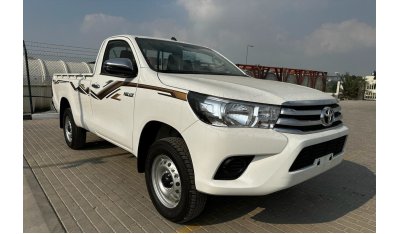 Toyota Hilux 2.7 petrol engine // single cap // 4x4 // model 2024