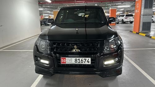 ميتسوبيشي باجيرو 3.8L 5 Door Signature Edition