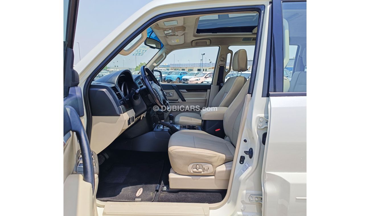 Mitsubishi Pajero // 889 AED Monthly // SUNROOF / ELECTRIC / LEATHER SEAT LOT / FOP  (LOT #16836 )