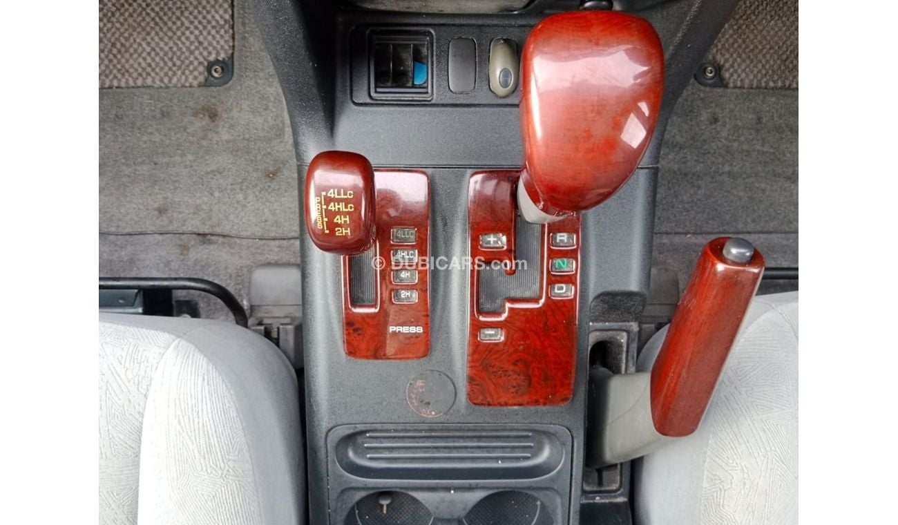 ميتسوبيشي باجيرو MITSUBISHI PAJERO RIGHT HAND DRIVE(PM05806)