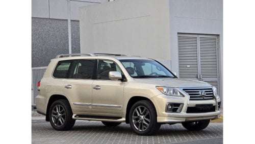 Lexus LX570 Platinum LEXUS LX-570 2014 GCC ORGINAL PAINT // ACCIDENT FREE // PERFECT CONDITION