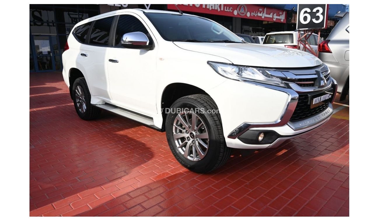 Mitsubishi Montero Mitsubishi Montero Sport 3.0L, SUV, 2WD, 5 Door Color: White Model: 2017