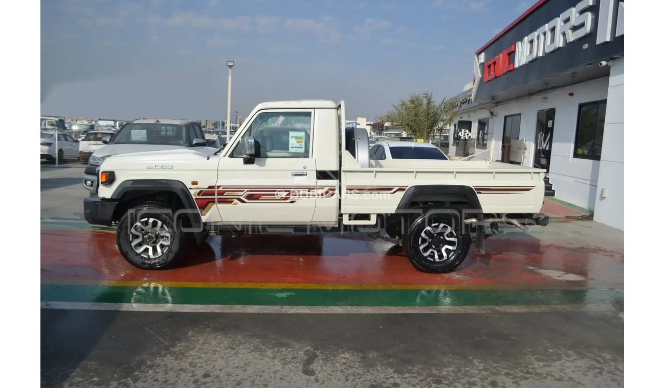 تويوتا لاند كروزر هارد توب 2024TOYOTA LC PICK UP SC DIESEL 2.8L A/T