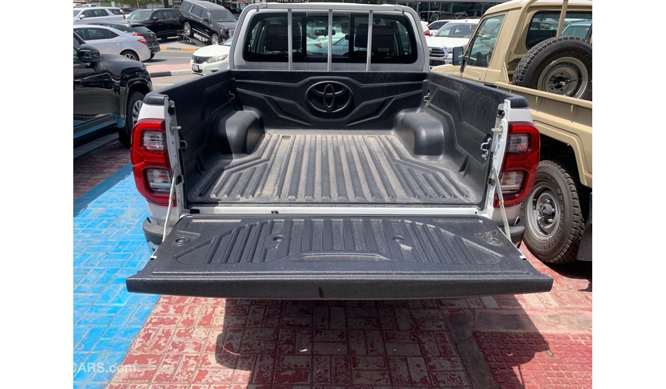 تويوتا هيلوكس 2024 TOYOTA HILUX VX 4.0L V6 NEW VARIENT