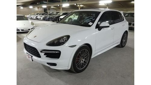 بورش كايان PORSCHE CAYENNE GTS 4.8L 2014, WITH PANORAMIC ROOF, PADDLE SHIFTER, GTS INTERIOR PACKAGE AND MORE..