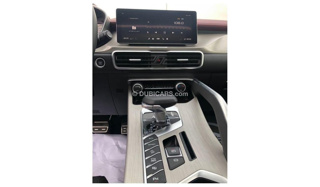 Geely Coolray GEELY FL 2023 FULL OPTION 1.5 YELLOW AND DARK SILVER