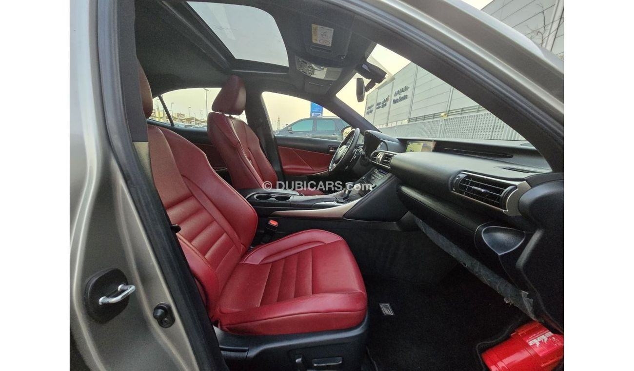 Lexus IS300 F Sport LEXUS IS-300 F-SPORT 2020 GCC PERFERCT CONDITION IN SIDE OUT SIDE // 2 KEYS