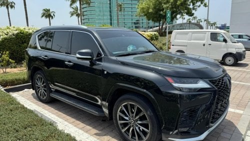 Lexus LX600