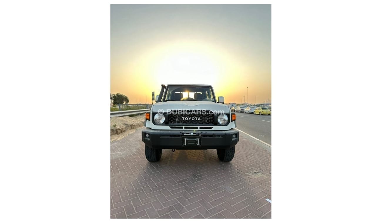 Toyota Land Cruiser Pick Up Land Cruiser Pickup Double Cab LC 79 Petrol Full Option