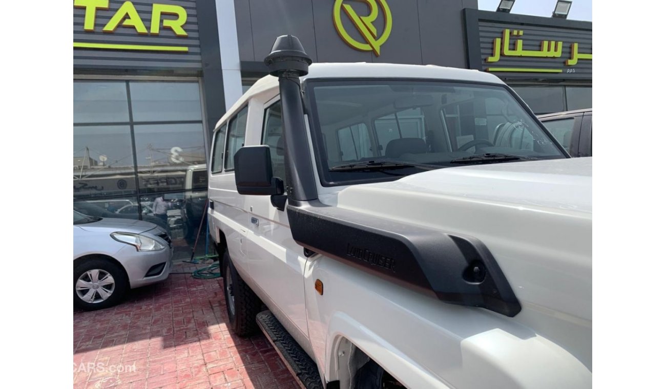 تويوتا لاند كروزر هارد توب LAND CRUISER LC78 4.0L V6 MANUAL 3-DOOR