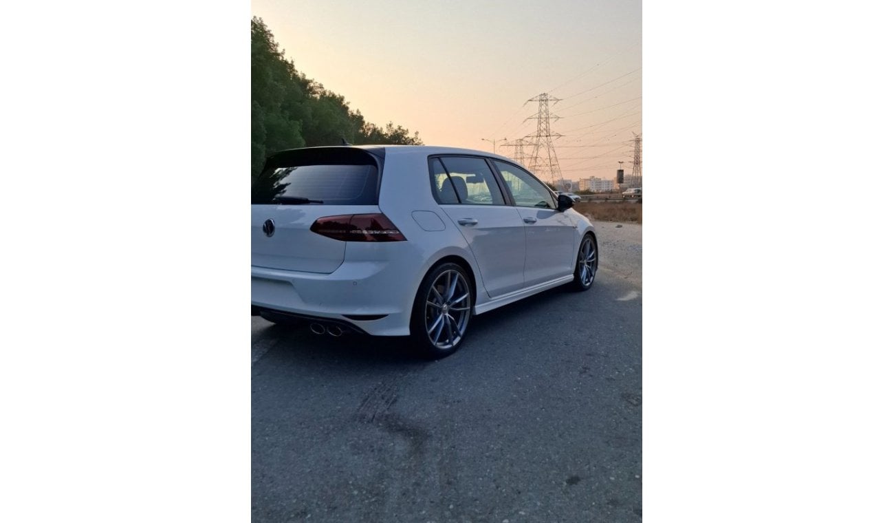 Volkswagen Golf R Sport Golf R Gulf full specifications, large screen, no accidents, no malfunctions