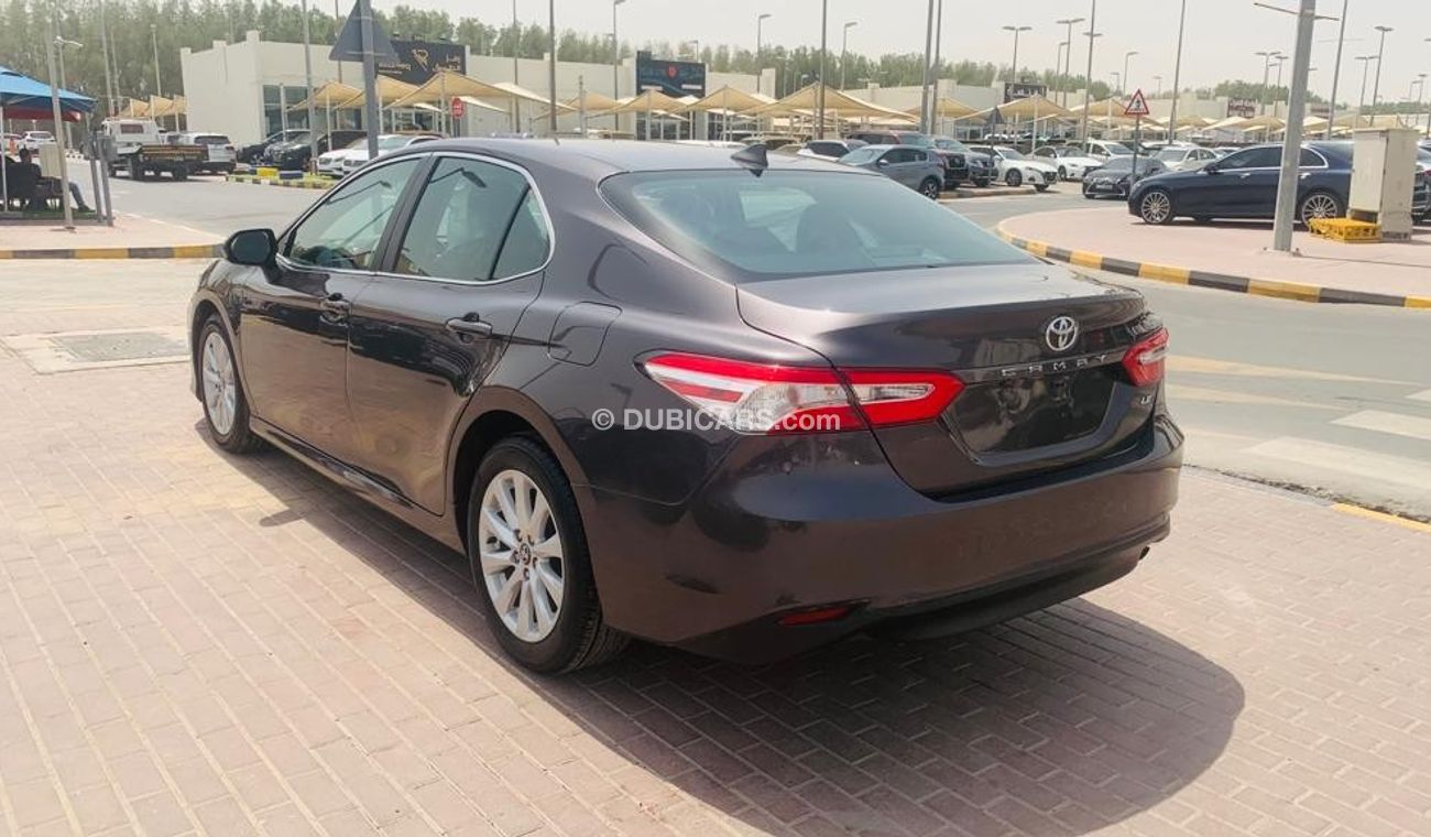 Toyota Camry LE