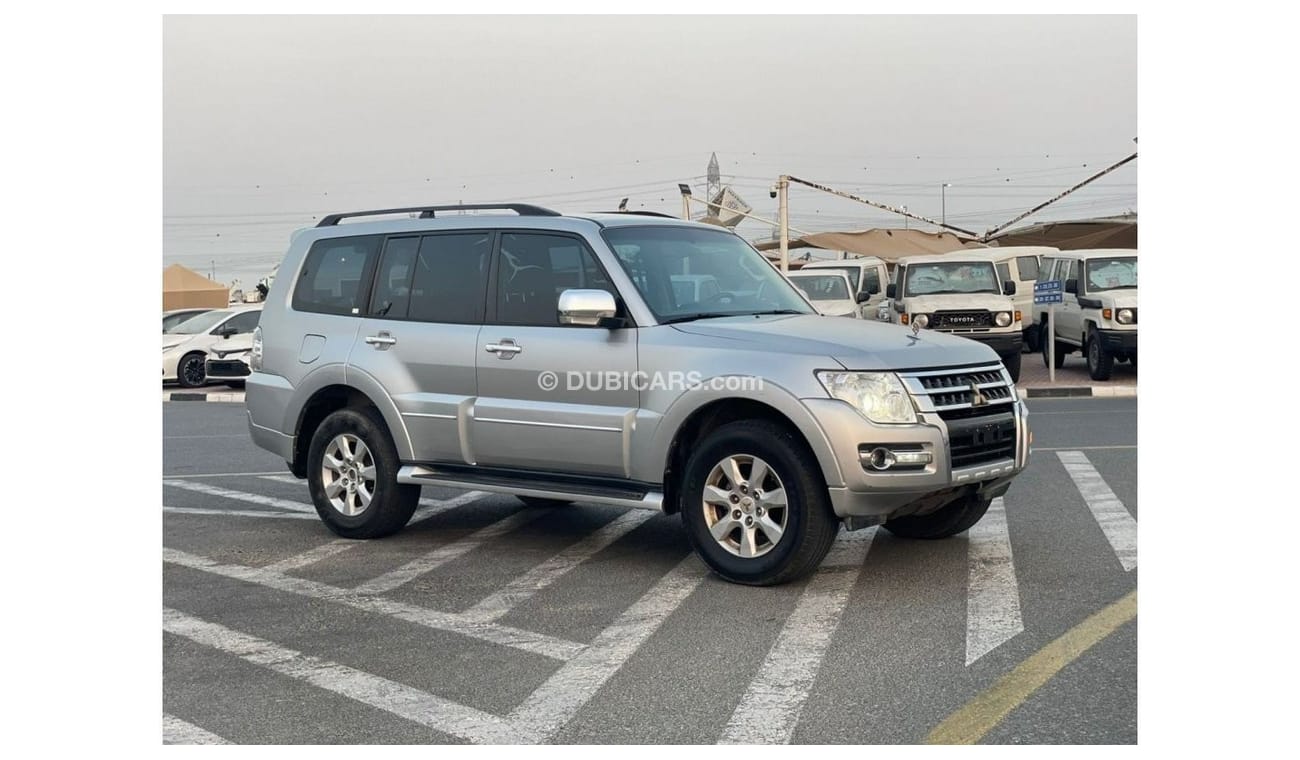 Mitsubishi Pajero 2022 Mitsubishi Pajero GLS 3.0L MidOption+ 7 Seater - 4x4 AWD - Rear CAM - Original Paint - 47,000 K