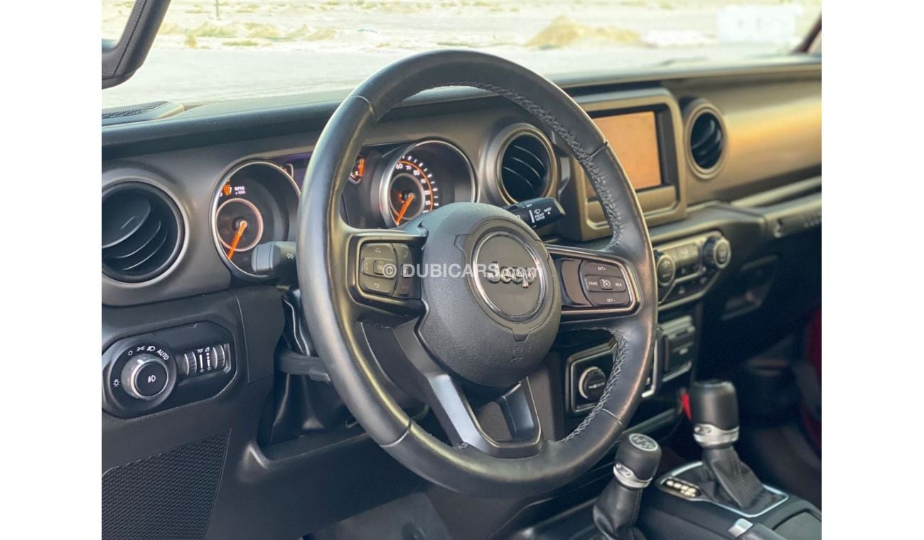 Jeep Wrangler Sahara 3.6L M/T