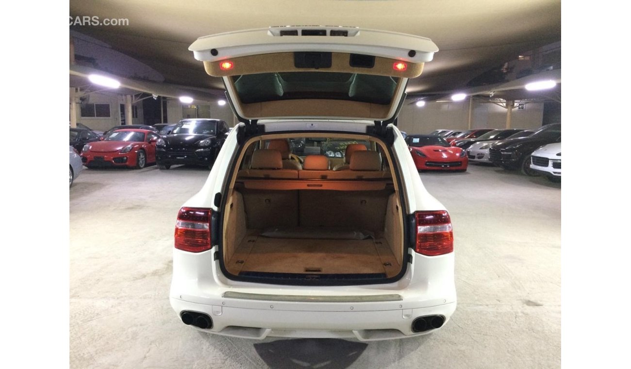 Porsche Cayenne Turbo PORSCHE CAYENNE TURBO 4.8L 2008, TECHART KIT, WOOD INTERIOR PACKAGE AND MORE..