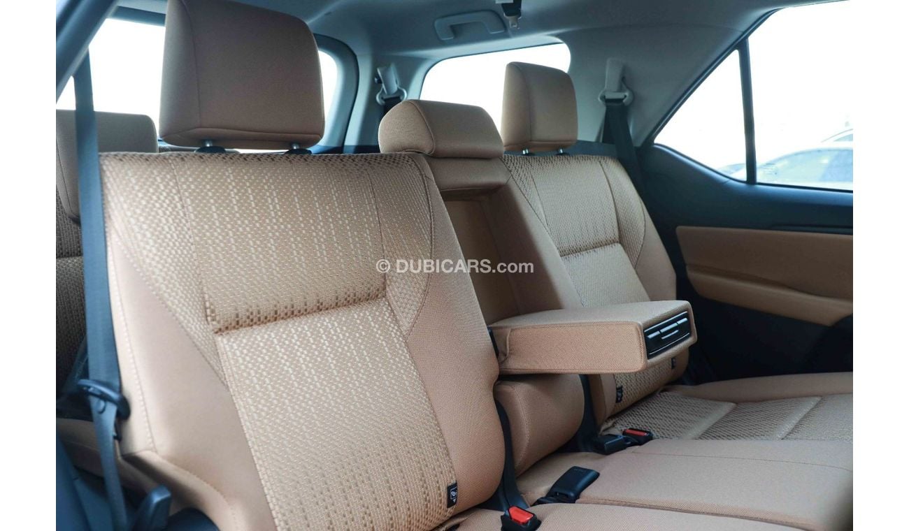 تويوتا فورتونر 2024 TOYOTA FORTUNER LOW 2.4 - GREY METTALIC inside QUARTZ | Export Only