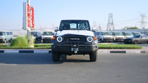 تويوتا لاند كروزر 70 Toyota Land Cruiser Hard Top LC71 SHORT CHASE 4.0L Petrol AT