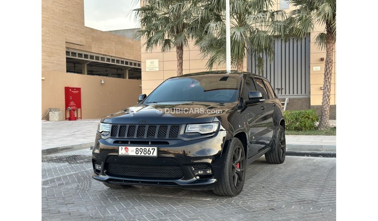 Jeep Grand Cherokee SRT 6.4L - 2020 - V8 - HEMI - 475 HP - GCC Specs - Perfect Condition