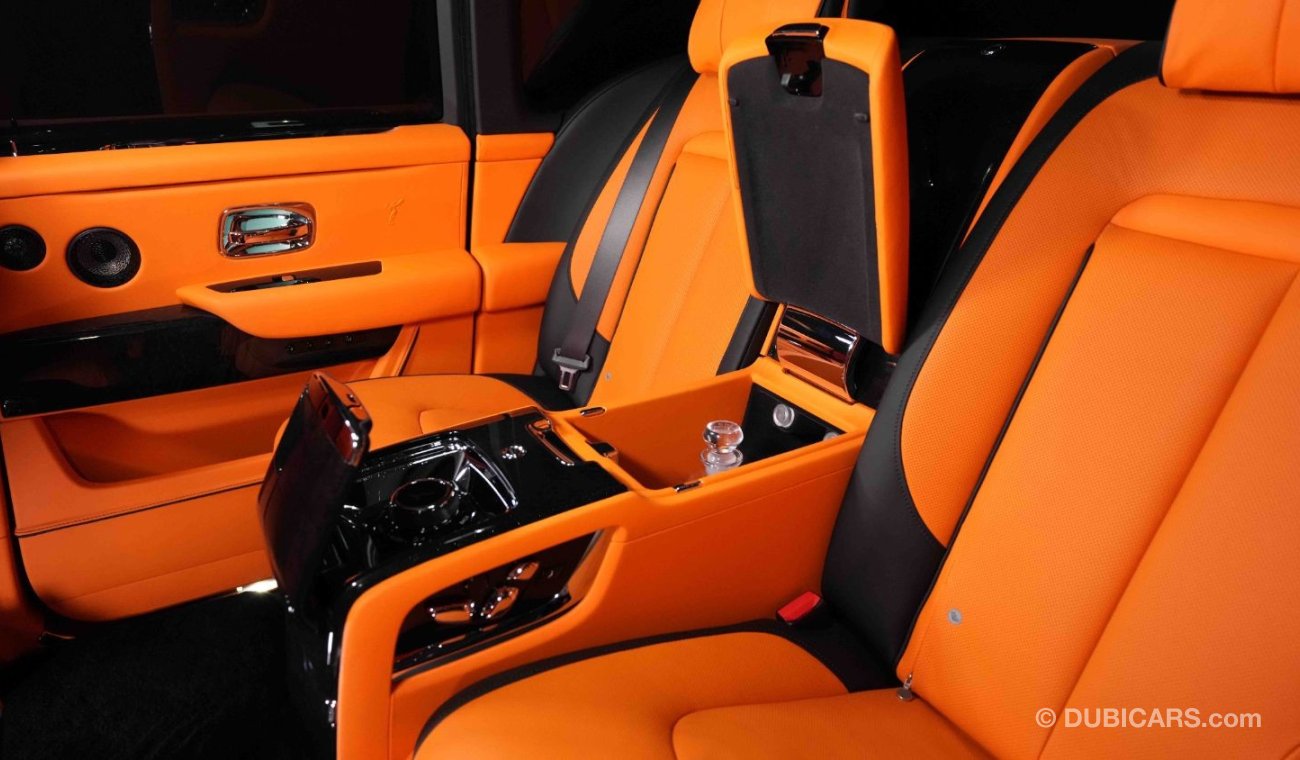 Rolls-Royce Onyx كولينان | Gold Spirit of Ecstasy | 3-Year Warranty and Service