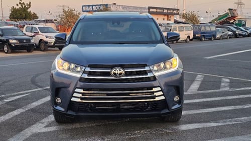 Toyota Highlander 2018 model XLE sunroof and original leather seats