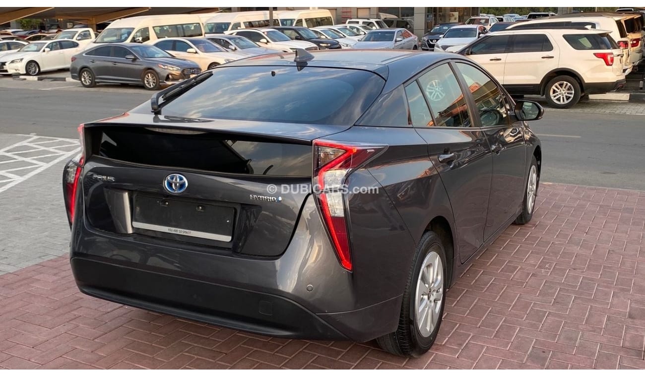 Used Toyota Prius Hybrid 2018 for sale in Sharjah - 675028