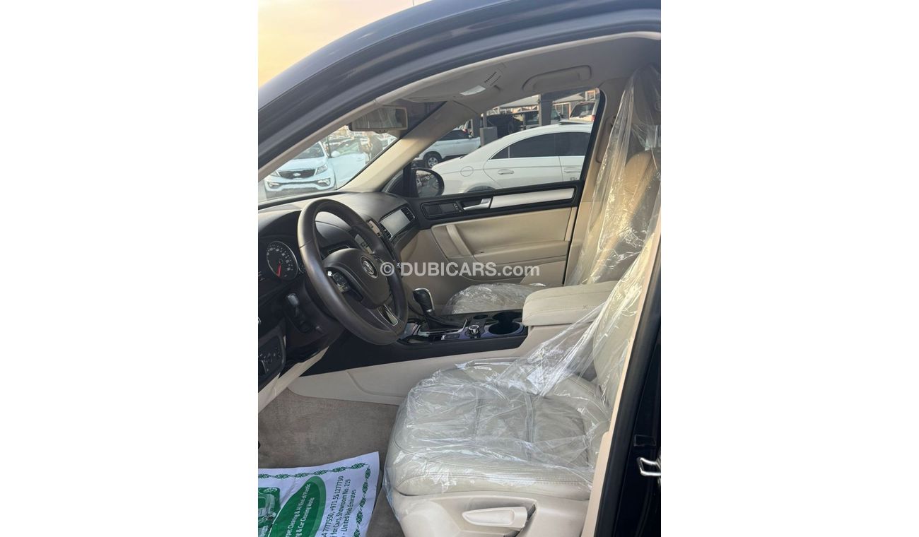 فولكس واجن طوارق SE 3.6L good condition inside and outside