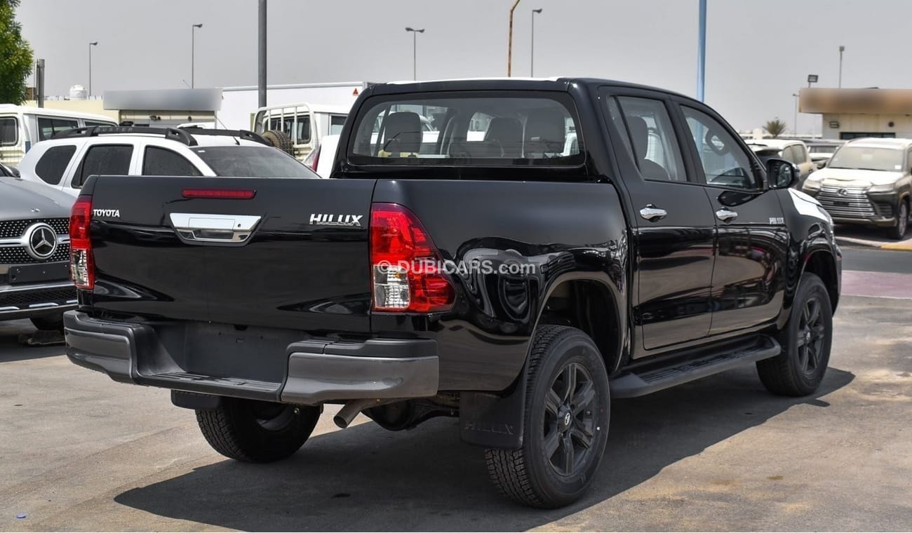 تويوتا هيلوكس Diesel  M/T  4WD