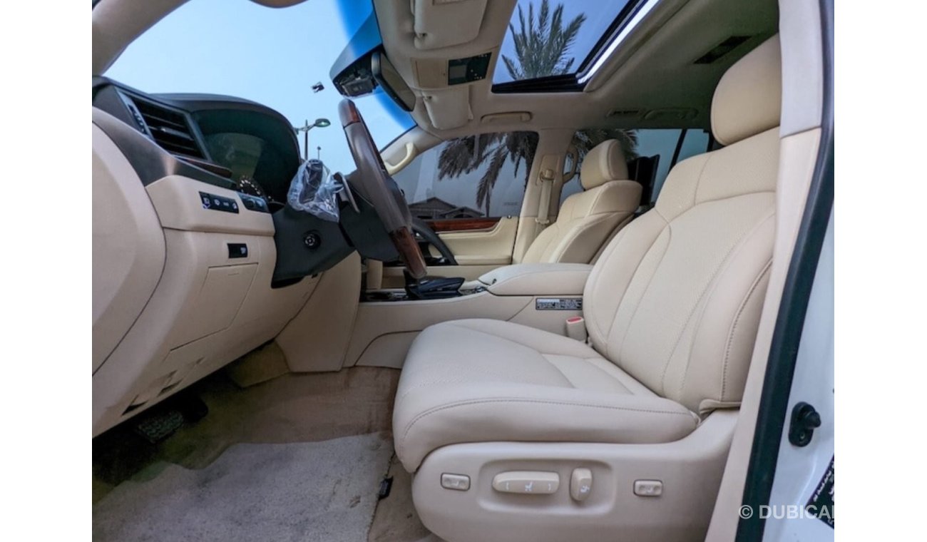 لكزس LX 570 Lexus LX 570 2016 V8 petrol  Full Option left hand drive GCC Excellent condition