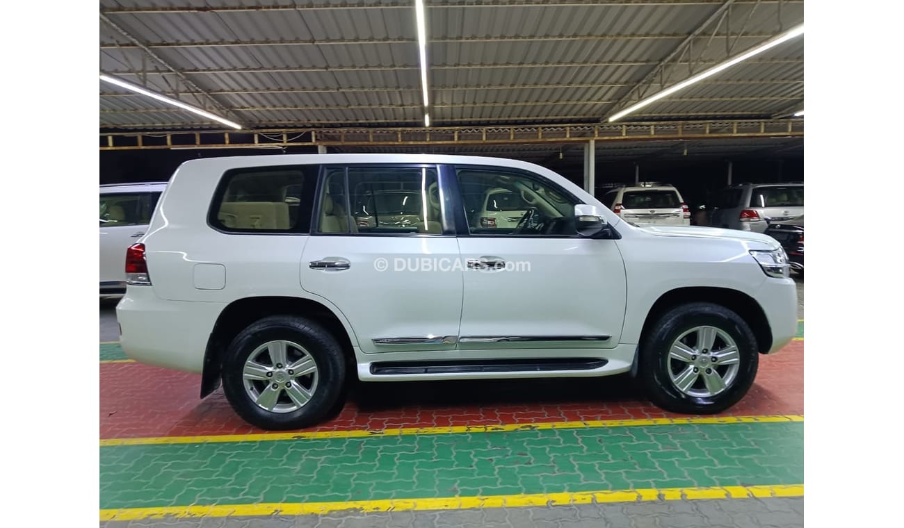 Toyota Land Cruiser Gxr