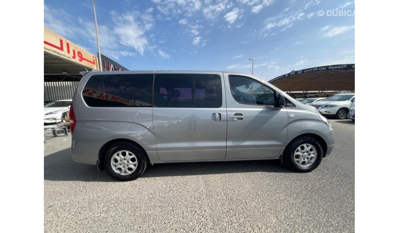 Hyundai H1 Starex