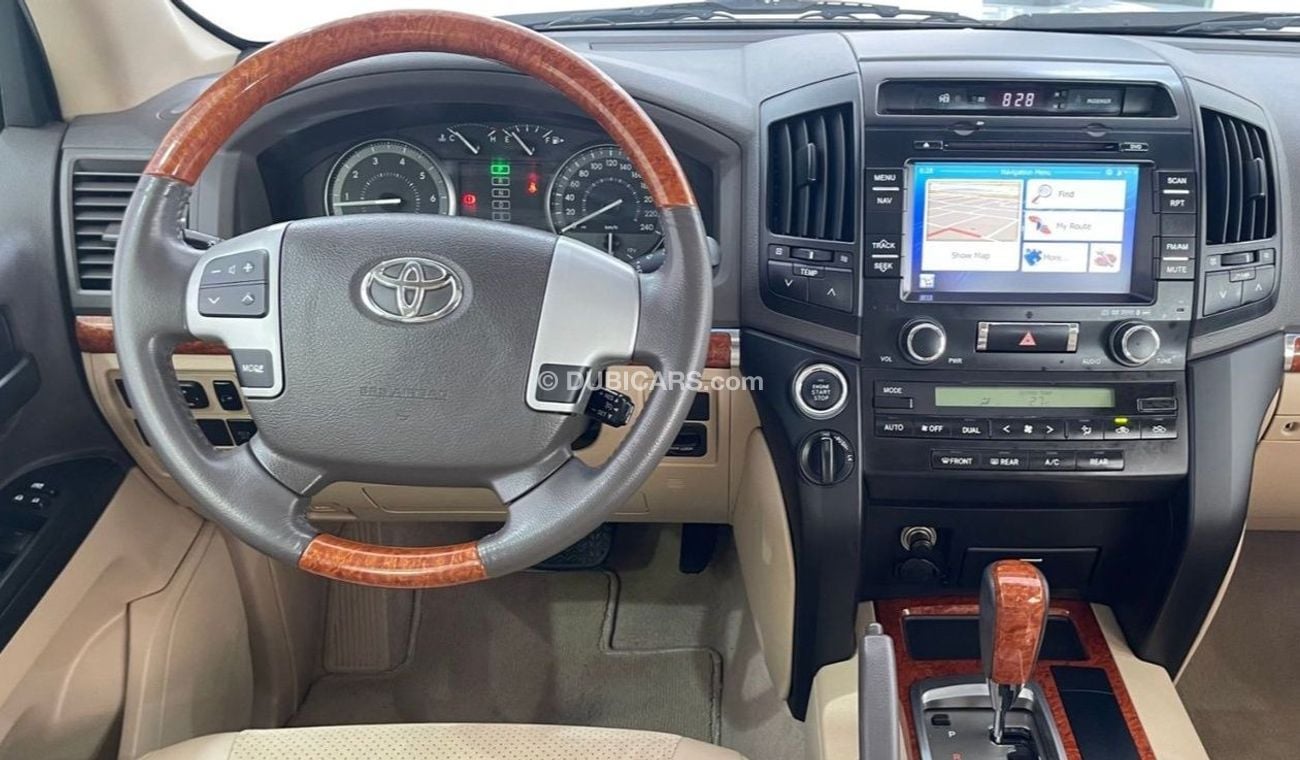 Toyota Land Cruiser GXR V6 4.0L-6CYL PERFECT CONDITION