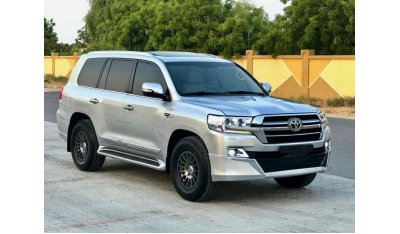 Toyota Land Cruiser ‎تويوتا لا كروزر 2018 GXR V8 5.7 صبغ وكاله بالكامل فل أوبشن بحاله ممتازه