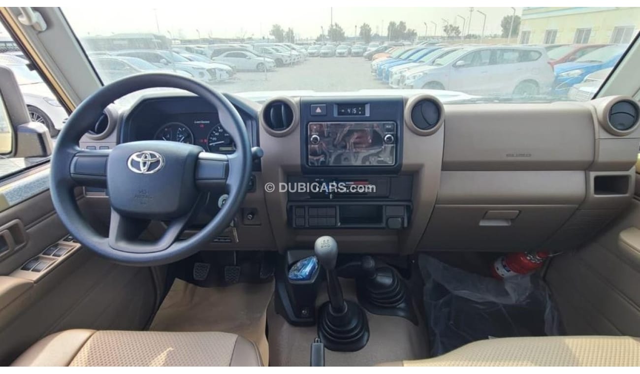 Toyota Land Cruiser Hard Top TOYOTA LC 76 HARDTOP 4.2L DIESEL V6 2024 COLOR WHITE  AND BEIGE